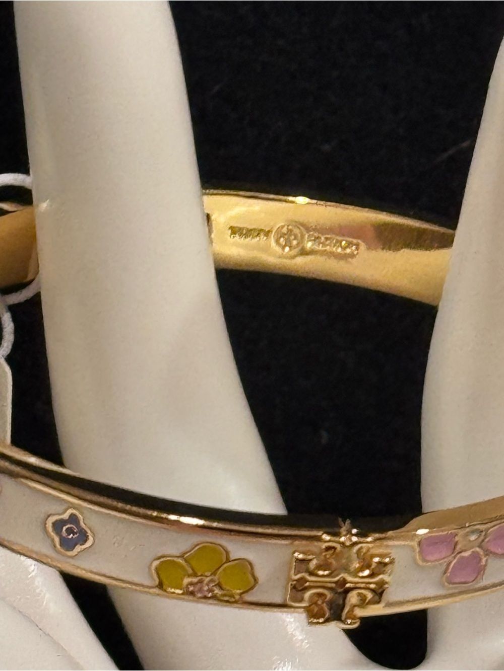 NWT Tory Burch Kira Flora-Print Enamel Hinged Bangle Bracelet Gold Cream - Picture 5 of 13